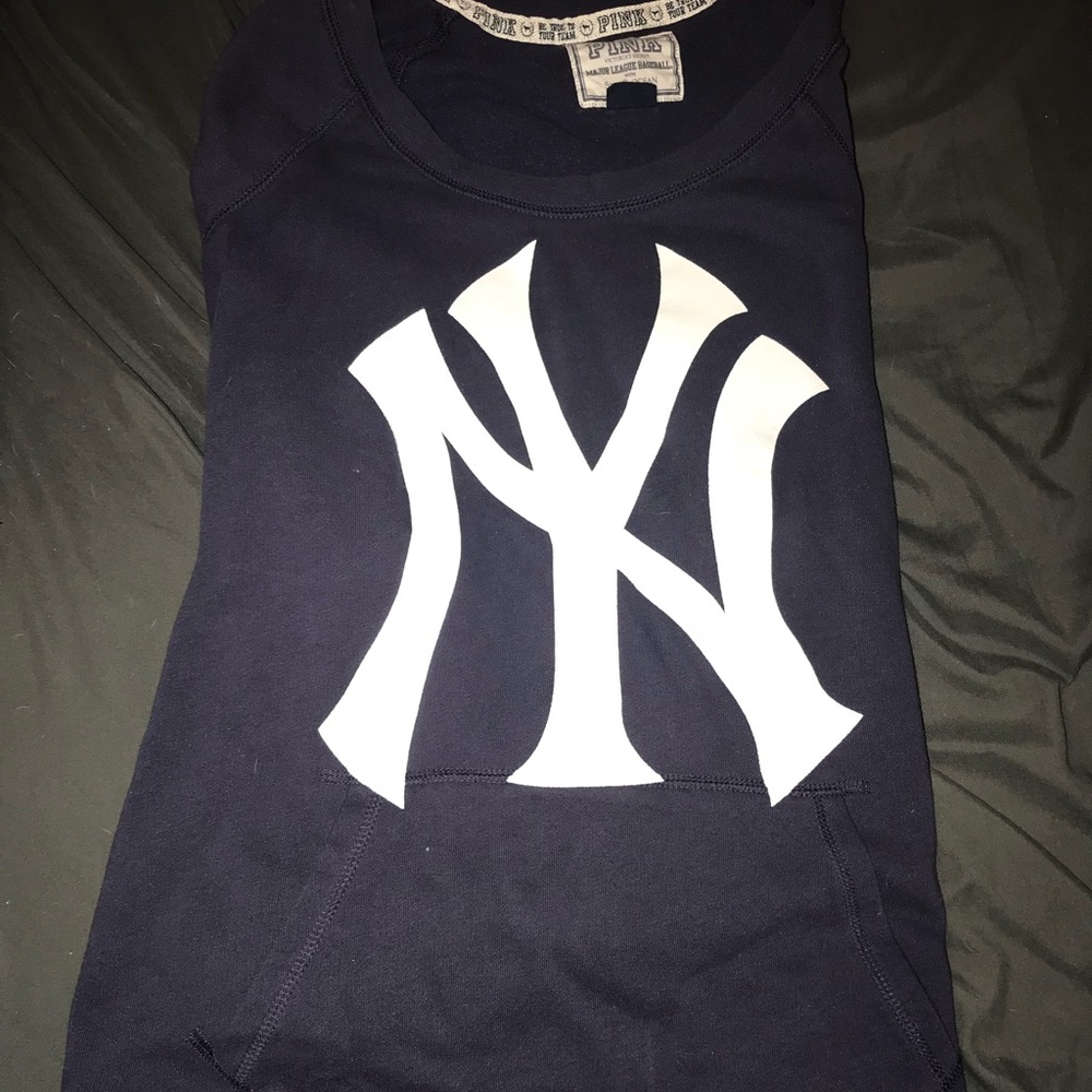 VS Pink Yankees Sweatshirt